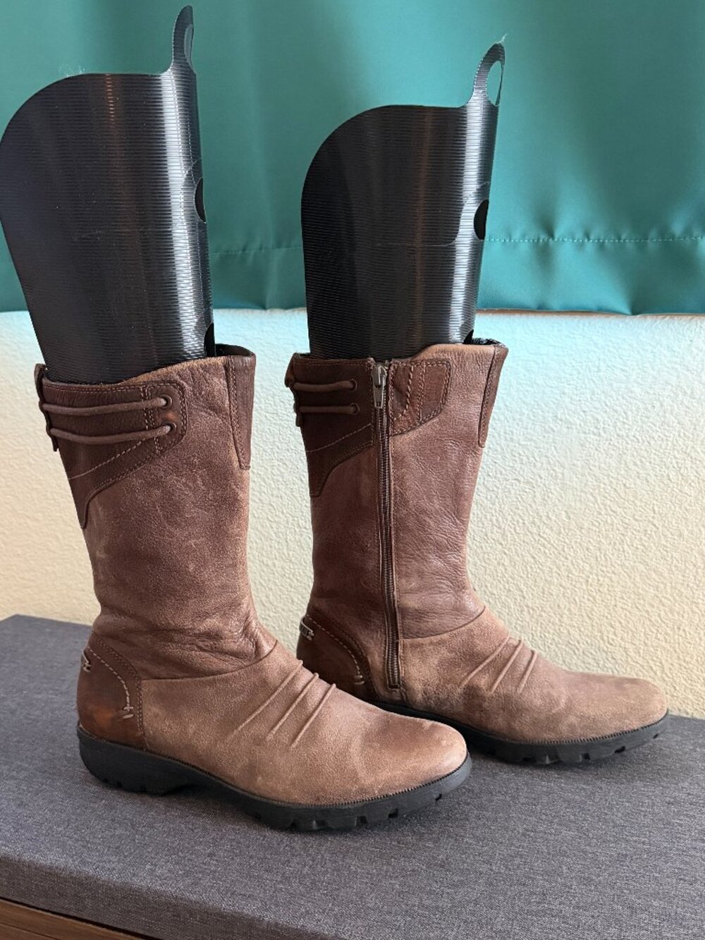Like New! Merrill Leather Boots, Size 8 - Picture 2 of 9